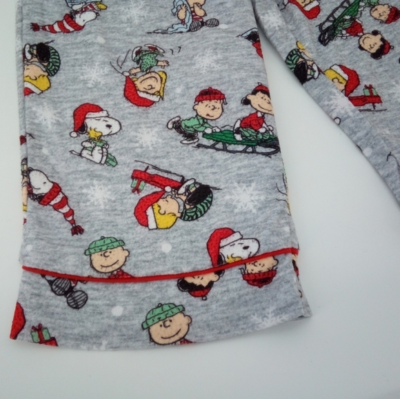 Peanuts Christmas Gray Characters Pajama Set 2T Long Sleeve Warm 2 Piece Set - Picture 8 of 10